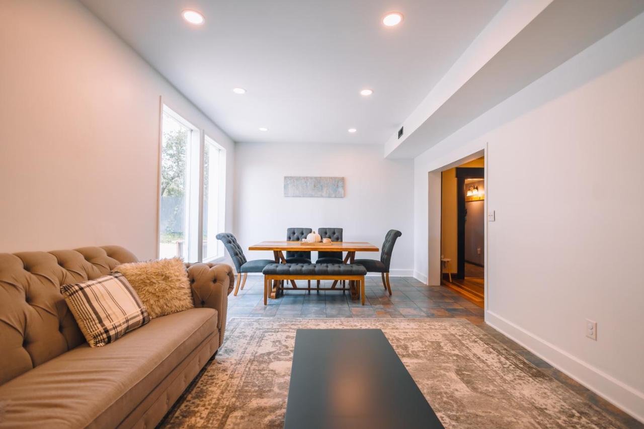 Downtown Escape Great For Large Families & Groups Villa Sugarcreek Exteriör bild