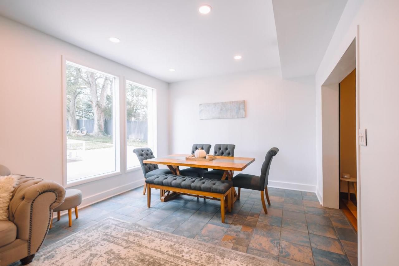Downtown Escape Great For Large Families & Groups Villa Sugarcreek Exteriör bild