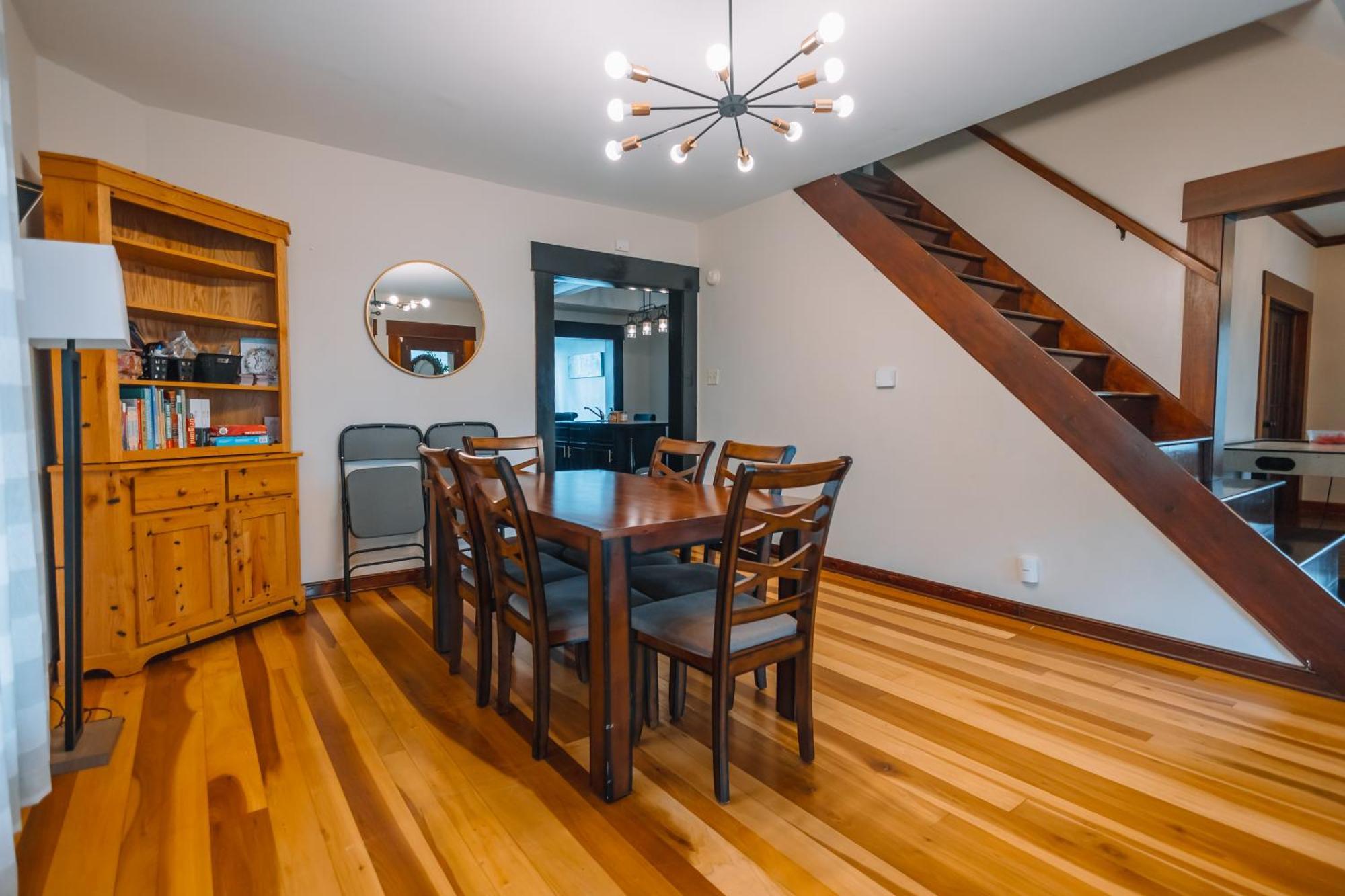 Downtown Escape Great For Large Families & Groups Villa Sugarcreek Exteriör bild